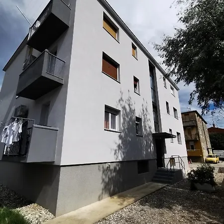 Sea Star Апартаменти *